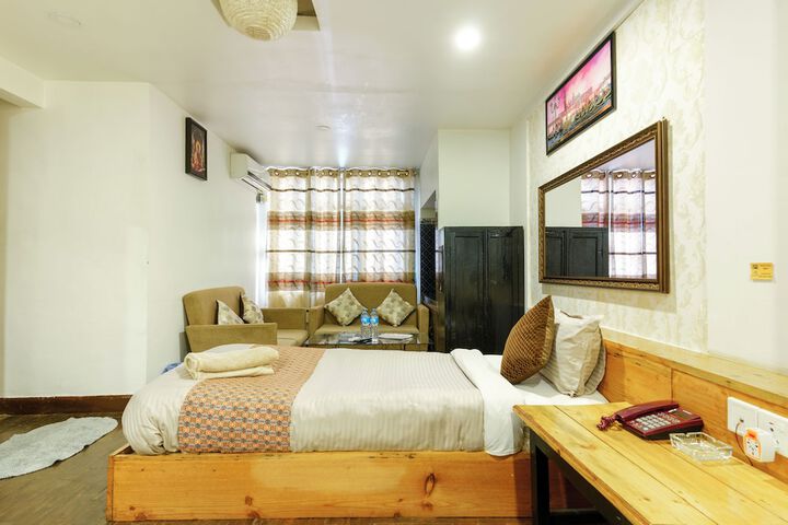 Room 57 of 122