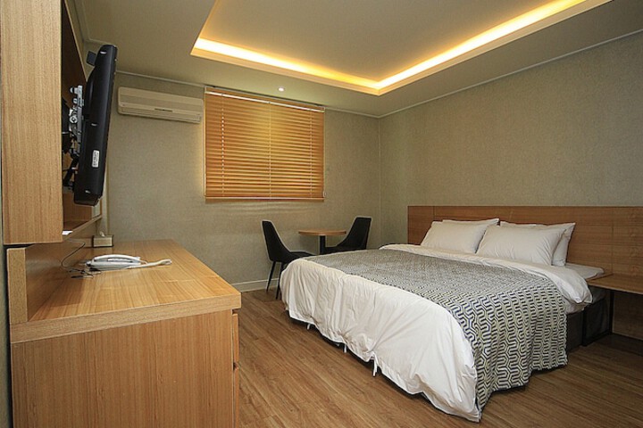 Room 40 of 119