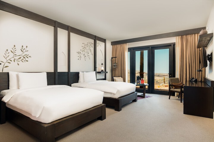 Room 26 of 318