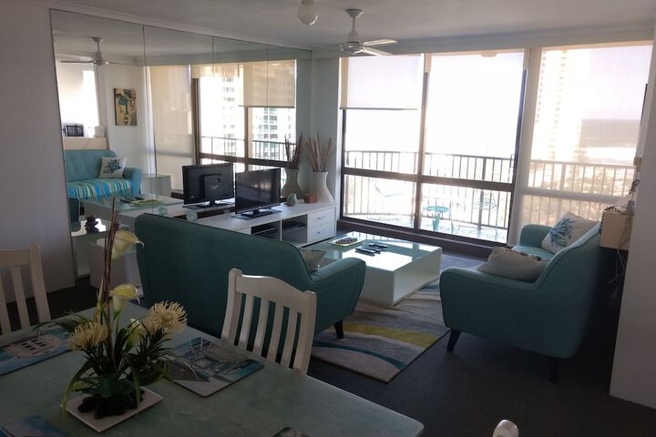 Room 11 of 30