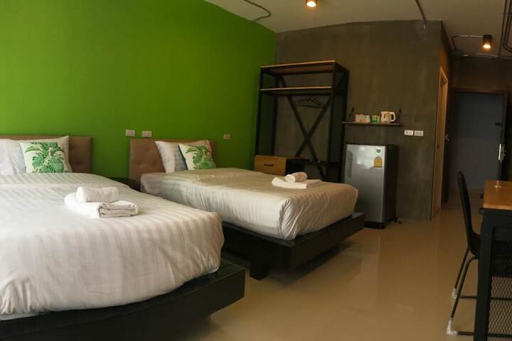 Room 33 of 51