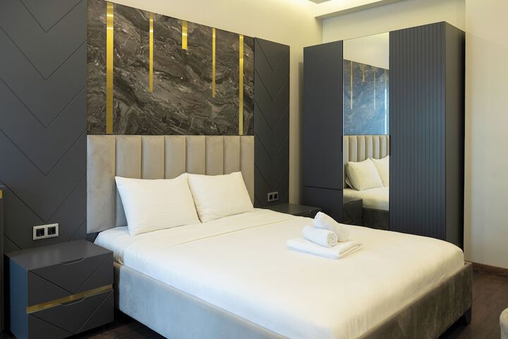 Room 16 of 29