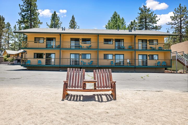 Hotel 128 of 141