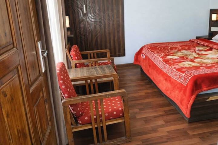 Room 10 of 22
