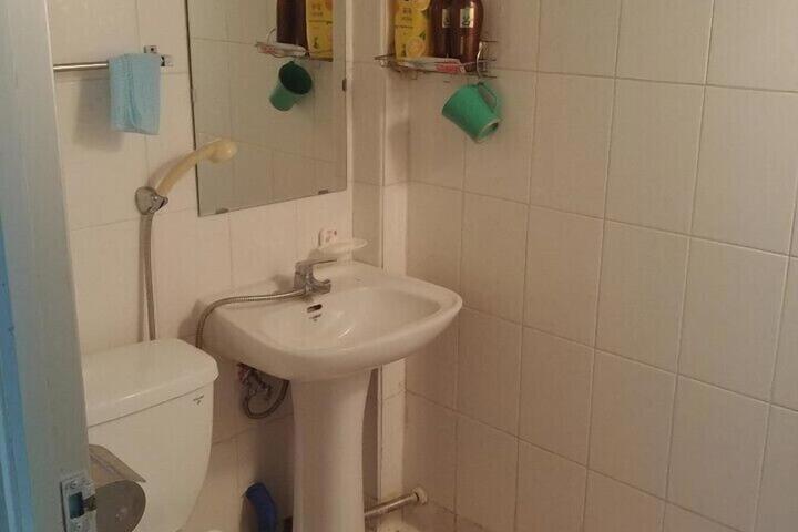 Room 2 of 27