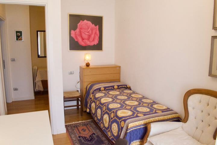 Room 5 of 43