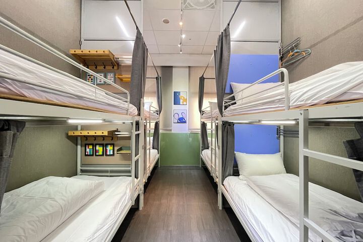 Room 8 of 24