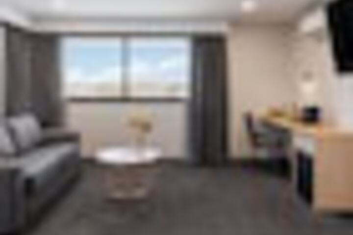 Room 26 of 201