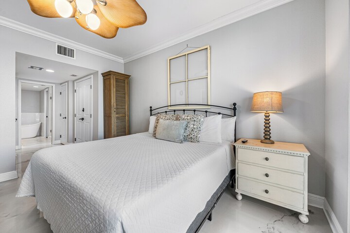Room 5 of 50