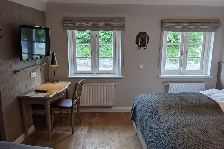 Room 13 of 70