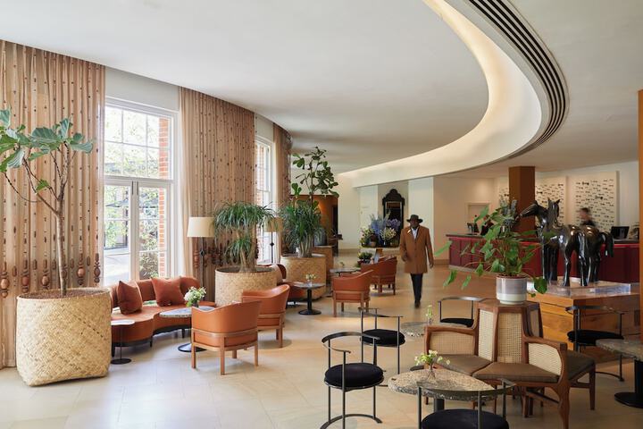 Hotel Lobby