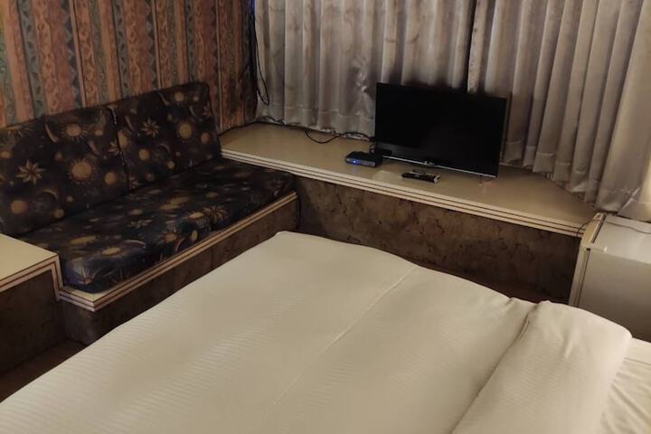 Room 29 of 50