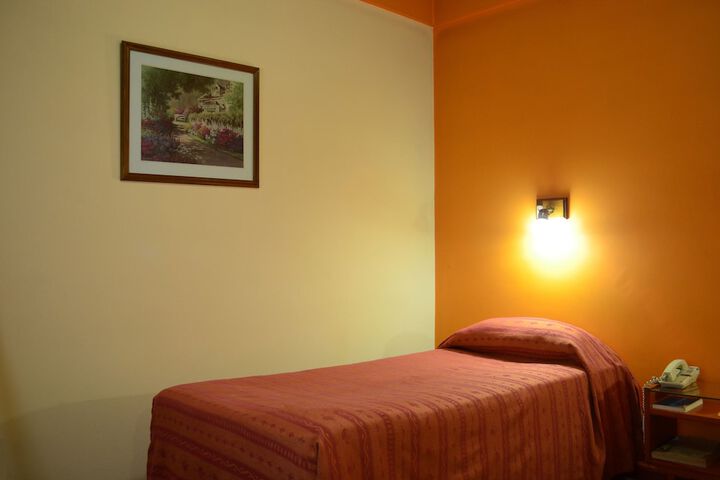 Room 8 of 31