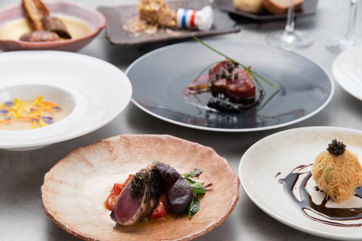 Dining 60 of 107