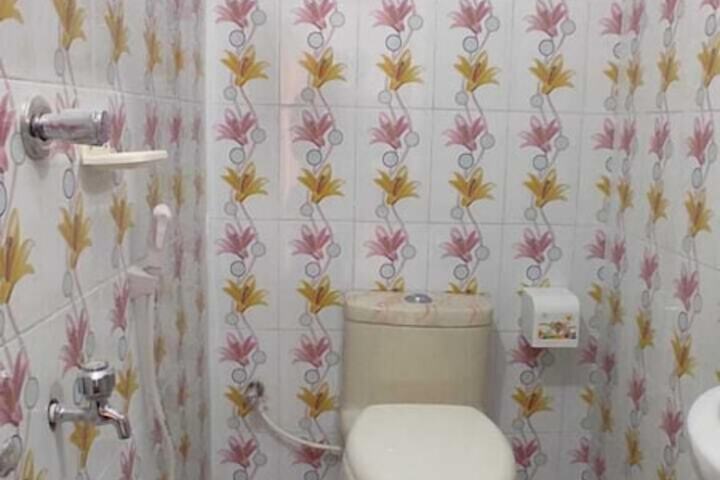 Room 16 of 24