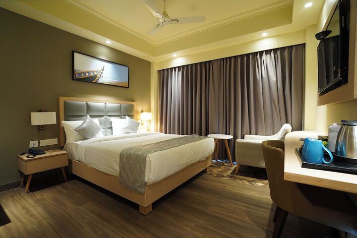 Room 20 of 38