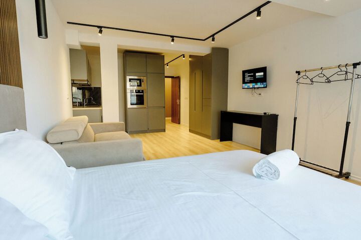 Room 27 of 50