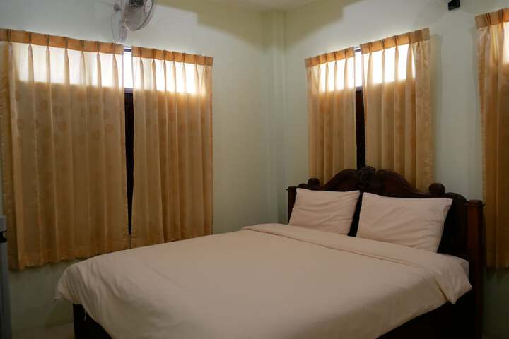 Room 12 of 74