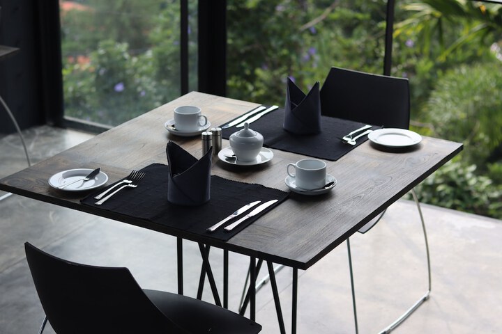 Dining 11 of 20