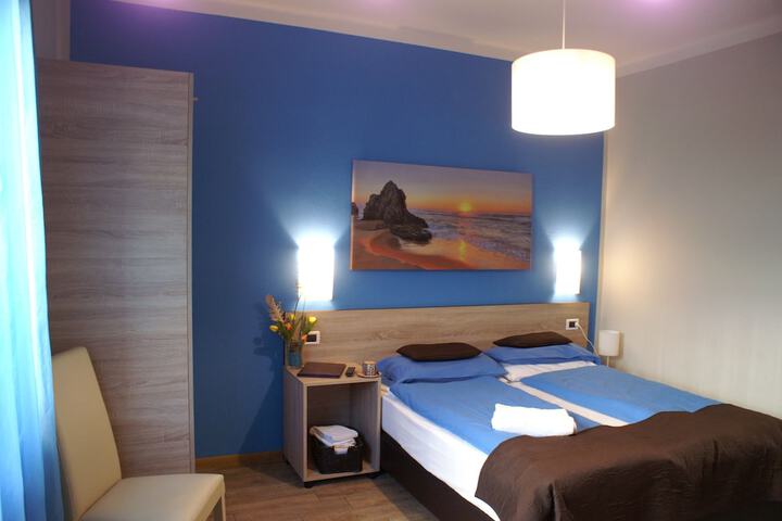 Room 13 of 75