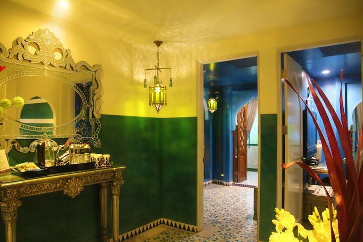 Room 52 of 150