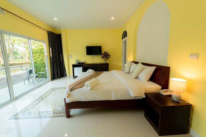 Room 8 of 23