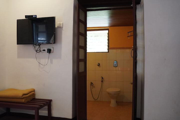 Room 52 of 68