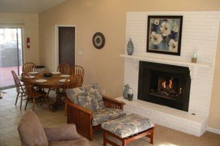 Room 4 of 10