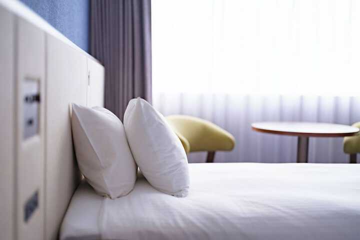 Room 27 of 112