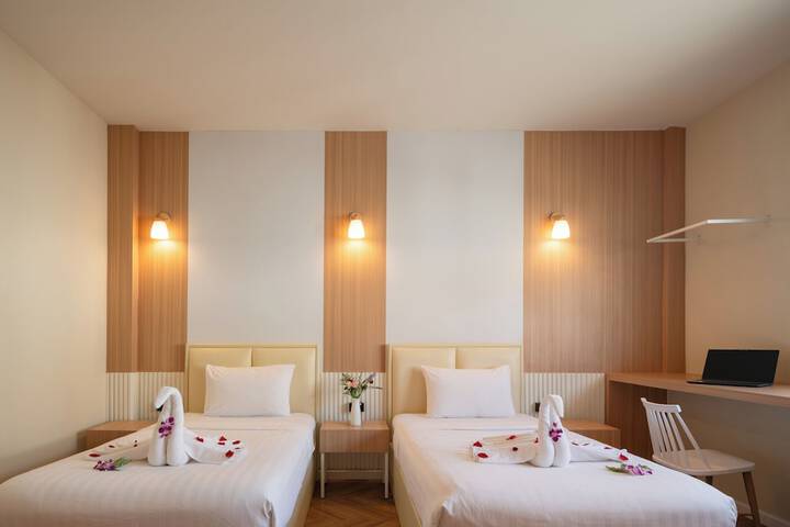 Room 8 of 50