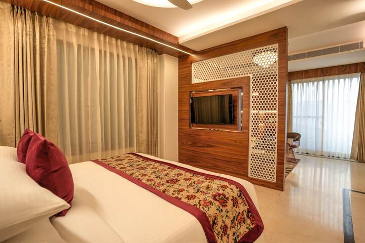 Room 36 of 62