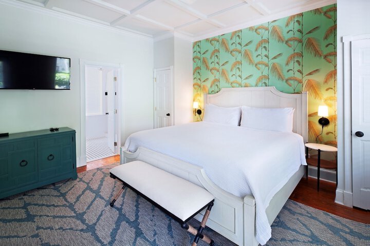 Room 4 of 30