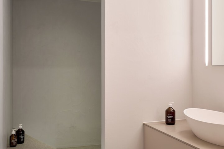 Room 41 of 128