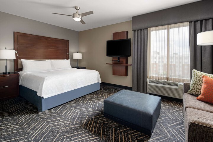 Room 10 of 40