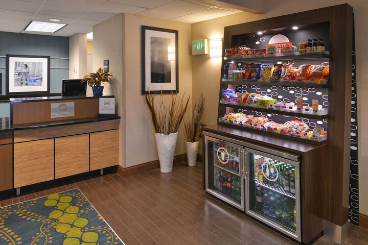 Snack bar