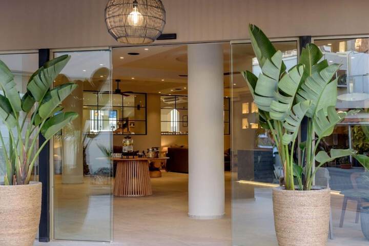 Hotel Lobby