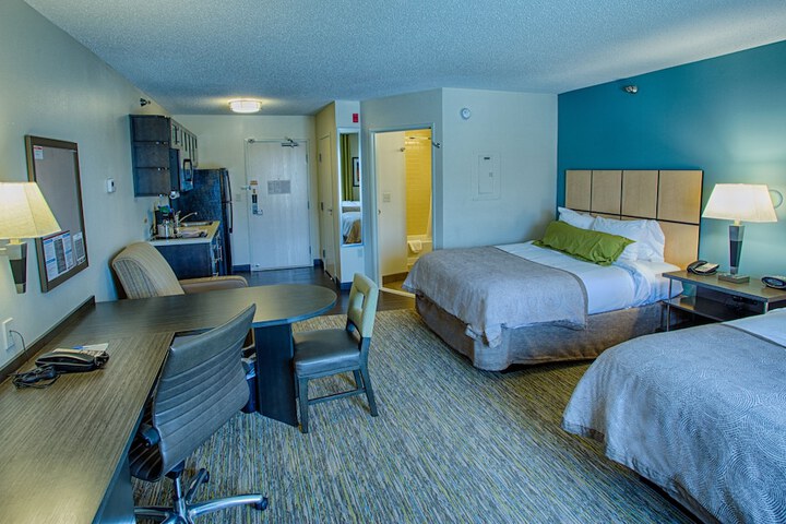 1 Queen Studio Suite (25 of 42)