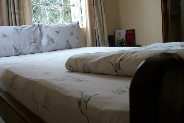 Room 12 of 20
