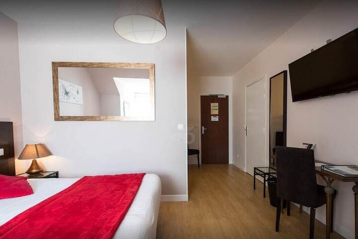 Room 37 of 72