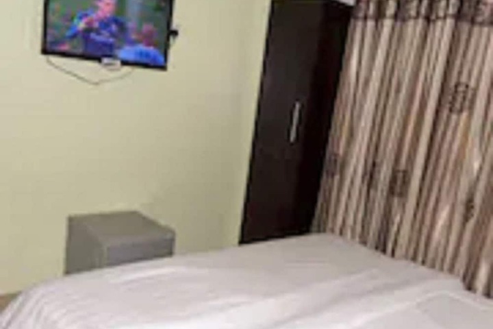Room 20 of 35