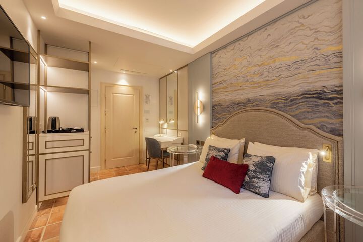 Room 20 of 90