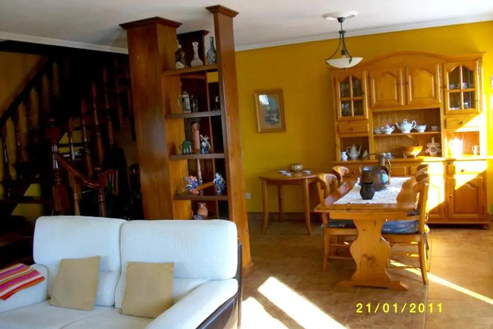 Dining 8 of 8