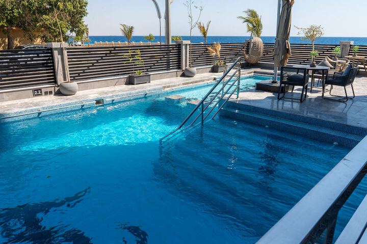 Pool 56 of 86