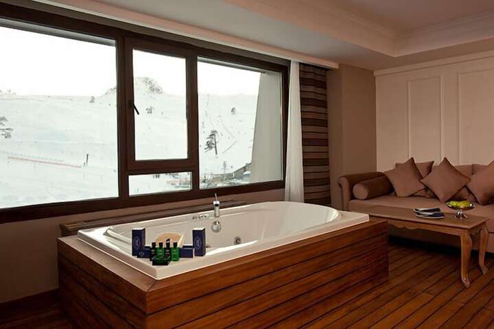 Hot Tub 24 of 66