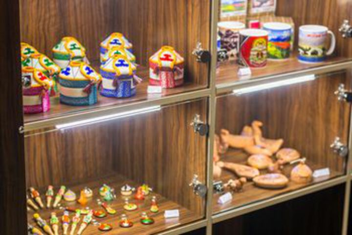Gift Shop 12 of 29