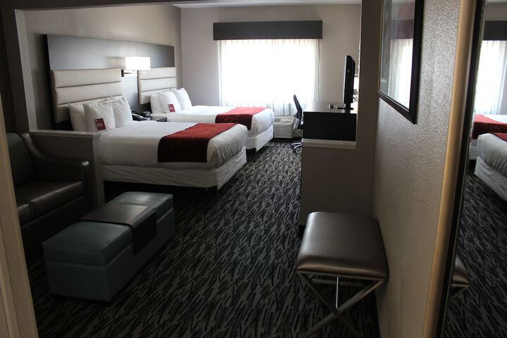 1 King Bed Suite (4 of 21)