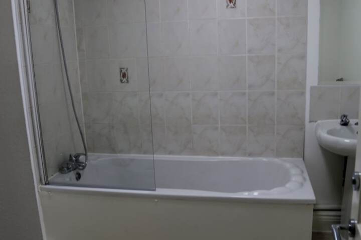 Room 20 of 29