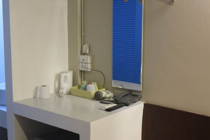 Mini-refrigerator