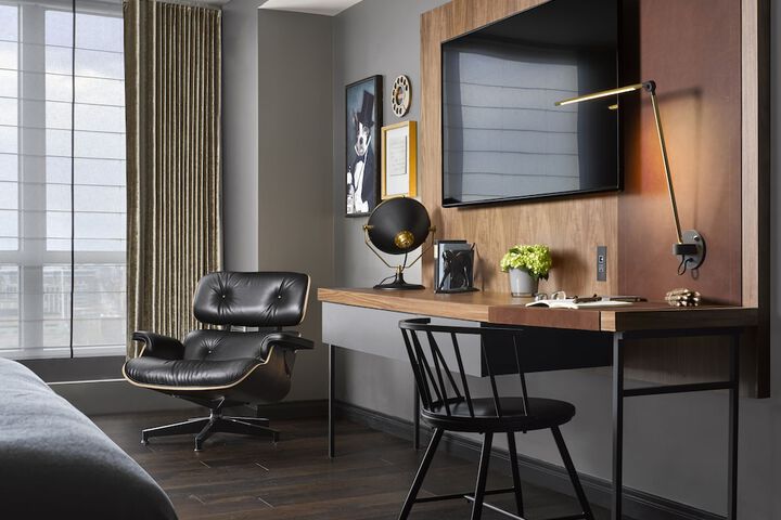 Room 15 of 120
