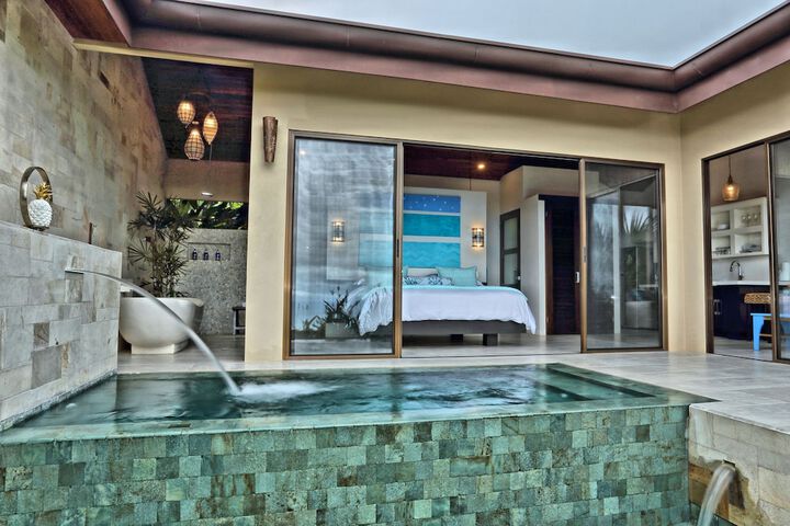 Golden Pineapple Villas